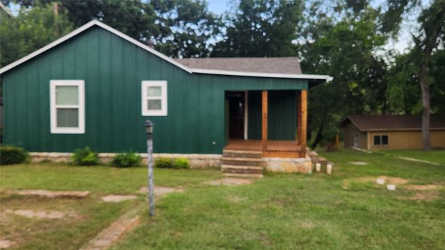3307 Robinson Creek Drive, Granbury, TX 76048