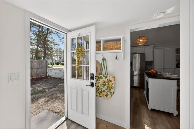 20 Indian Mound Trl, Dennis, MA 02639