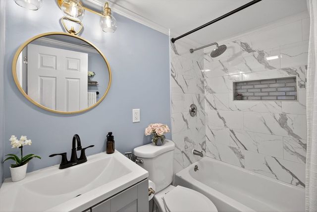 20 Indian Mound Trl, Dennis, MA 02639