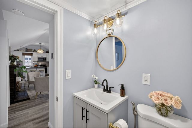 20 Indian Mound Trl, Dennis, MA 02639