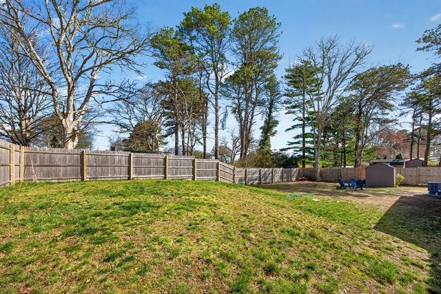 20 Indian Mound Trl, Dennis, MA 02639