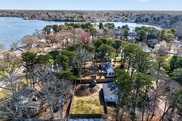 20 Indian Mound Trl, Dennis, MA 02639