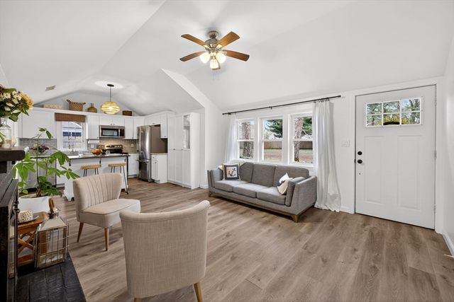 20 Indian Mound Trl, Dennis, MA 02639