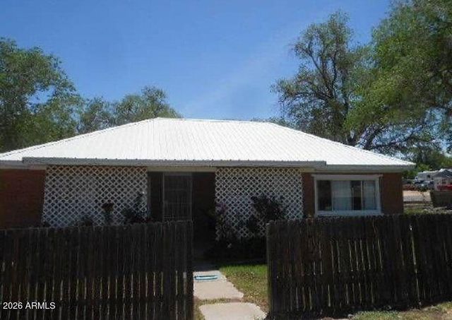 270 E Apodoca Street, St Johns, AZ 85936