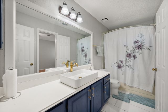 4313 Kenwood Drive, Grapevine, TX 76051