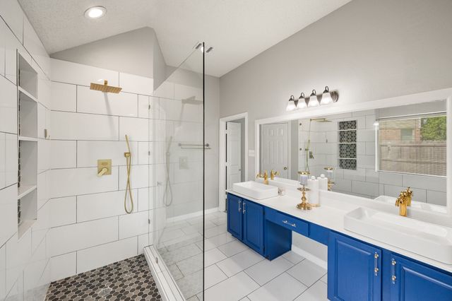 4313 Kenwood Drive, Grapevine, TX 76051