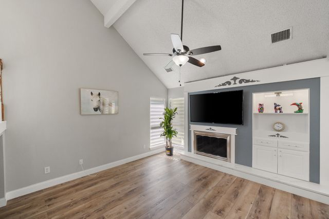 4313 Kenwood Drive, Grapevine, TX 76051