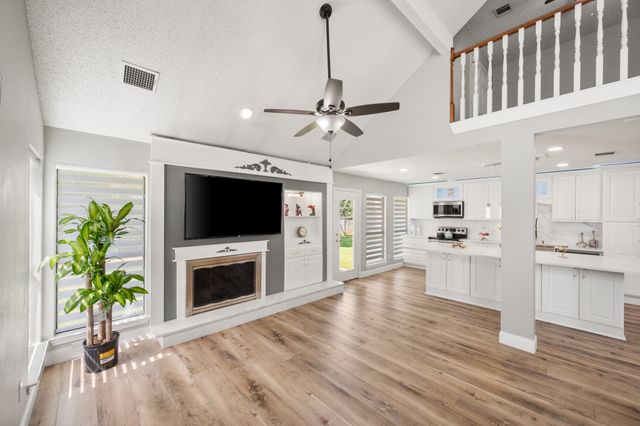 4313 Kenwood Drive, Grapevine, TX 76051