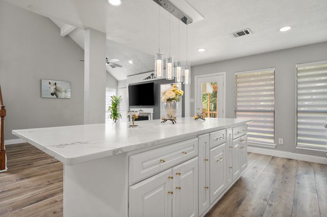 4313 Kenwood Drive, Grapevine, TX 76051