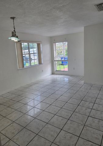 11302 SW 7th Street, Miami, FL 33174