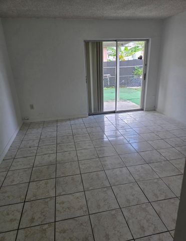 11302 SW 7th Street, Miami, FL 33174