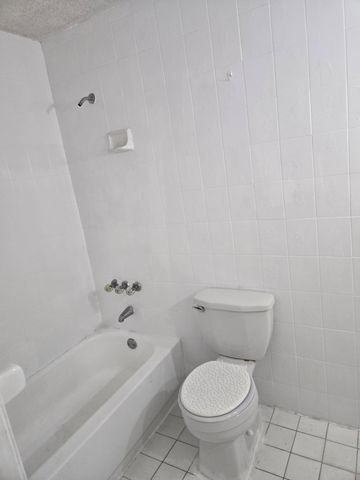 11302 SW 7th Street, Miami, FL 33174