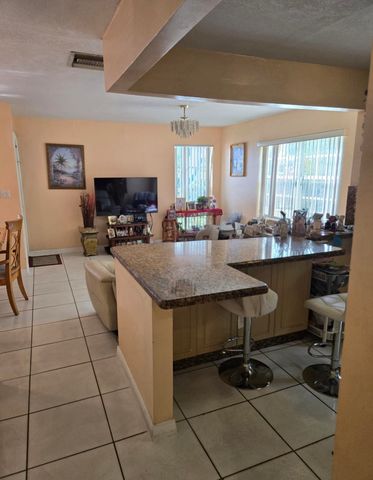 11302 SW 7th Street, Miami, FL 33174