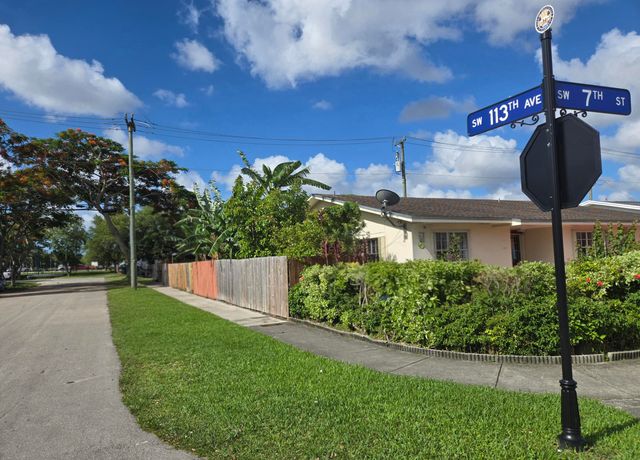 11302 SW 7th Street, Miami, FL 33174