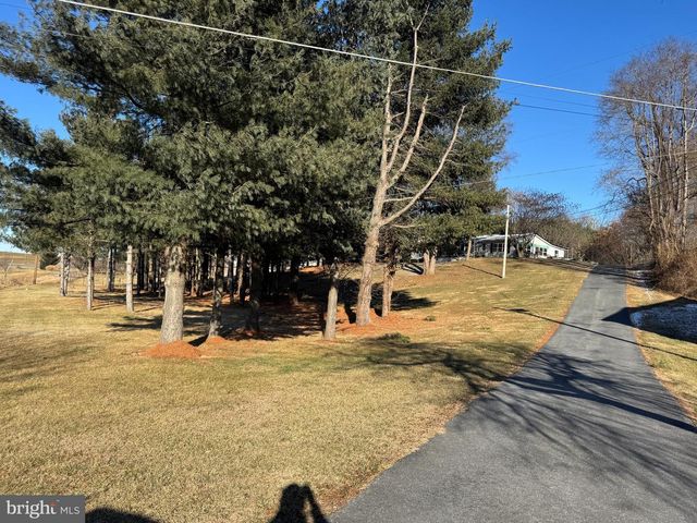 1354 MT PLEASANT ROAD, Fayetteville, PA 17222