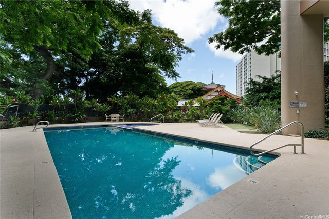 55 S Judd Street 503, Honolulu, HI 96817