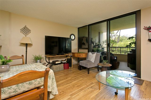 55 S Judd Street 503, Honolulu, HI 96817