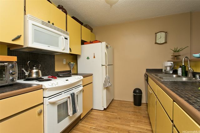 55 S Judd Street 503, Honolulu, HI 96817