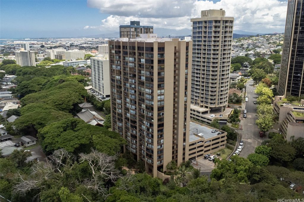 55 S Judd Street 503, Honolulu, HI 96817