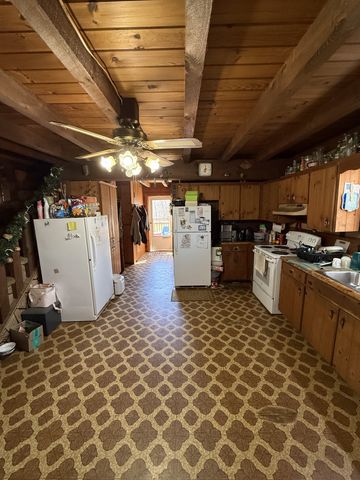 201 Timberline Acres Dr, Manchester, TN 37355