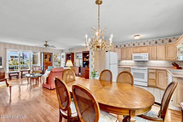 515 Shoreline Drive E, Sunset Beach, NC 28468