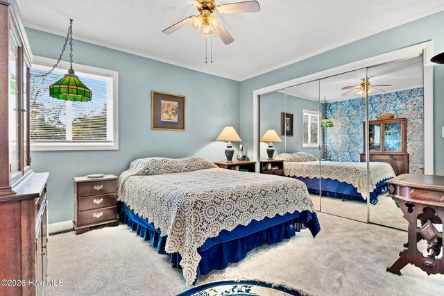 515 Shoreline Drive E, Sunset Beach, NC 28468