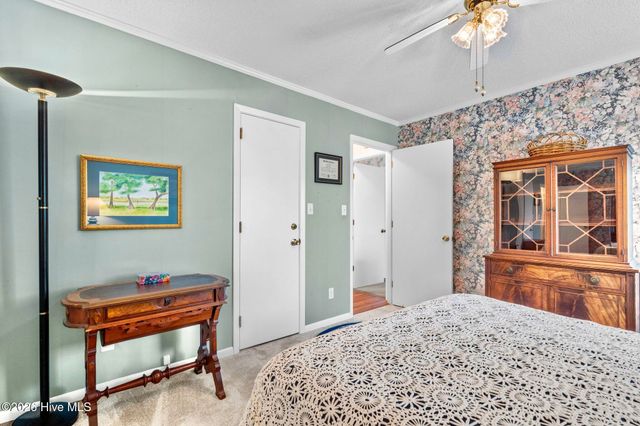 515 Shoreline Drive E, Sunset Beach, NC 28468