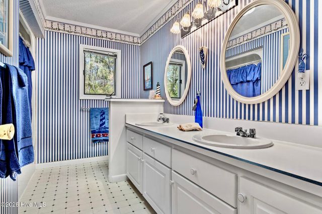 515 Shoreline Drive E, Sunset Beach, NC 28468