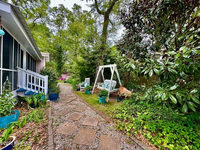 515 Shoreline Drive E, Sunset Beach, NC 28468