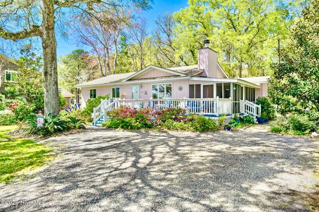 515 Shoreline Drive E, Sunset Beach, NC 28468