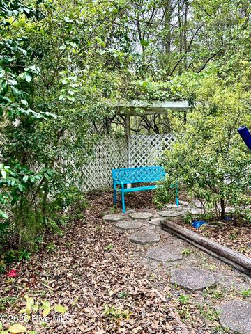 515 Shoreline Drive E, Sunset Beach, NC 28468