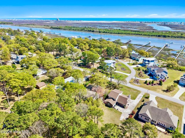515 Shoreline Drive E, Sunset Beach, NC 28468
