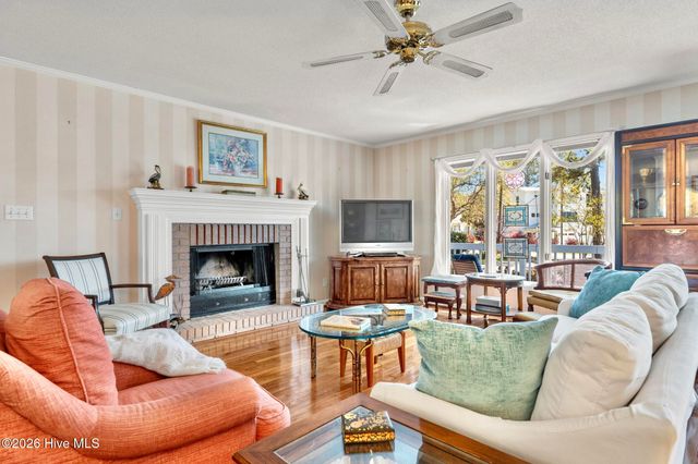 515 Shoreline Drive E, Sunset Beach, NC 28468