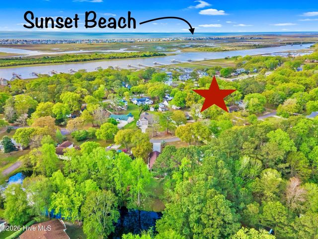 515 Shoreline Drive E, Sunset Beach, NC 28468