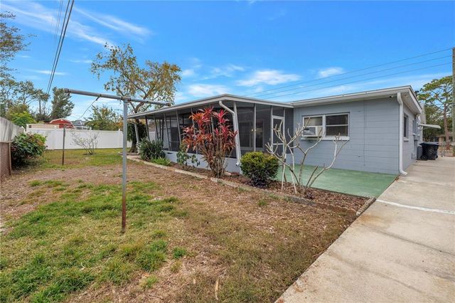 6623 16TH STREET N, St Petersburg, FL 33704