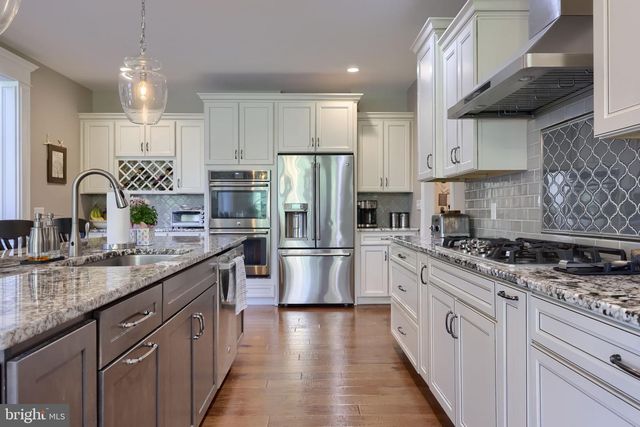 110 PINE HILL RD, Enola, PA 17025