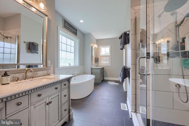110 PINE HILL RD, Enola, PA 17025