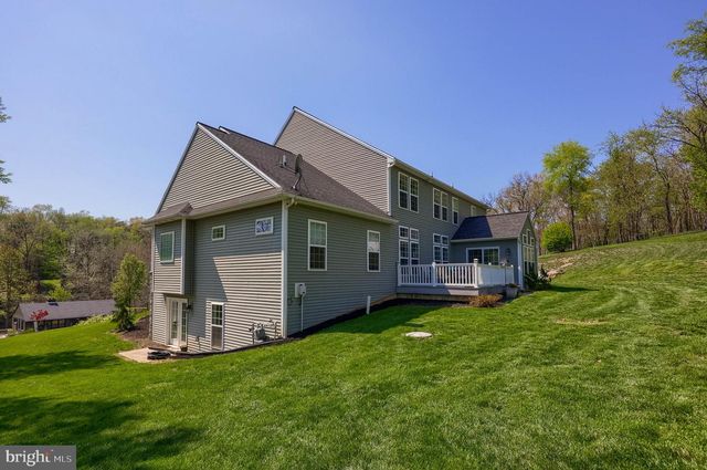 110 PINE HILL RD, Enola, PA 17025