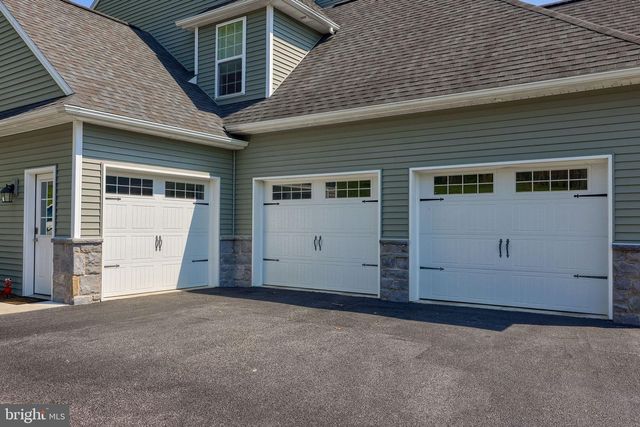 110 PINE HILL RD, Enola, PA 17025
