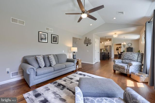 110 PINE HILL RD, Enola, PA 17025