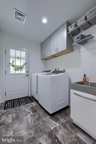 110 PINE HILL RD, Enola, PA 17025
