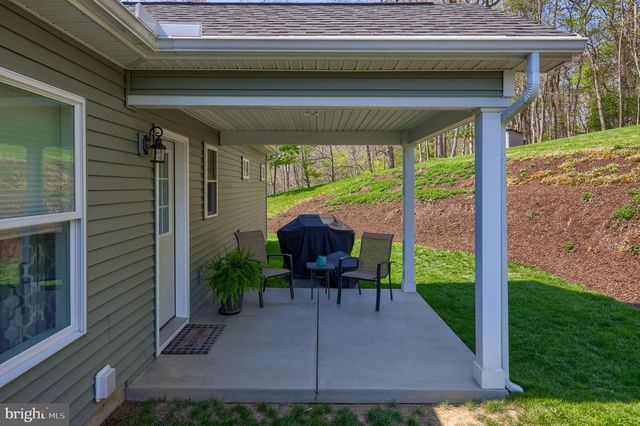 110 PINE HILL RD, Enola, PA 17025