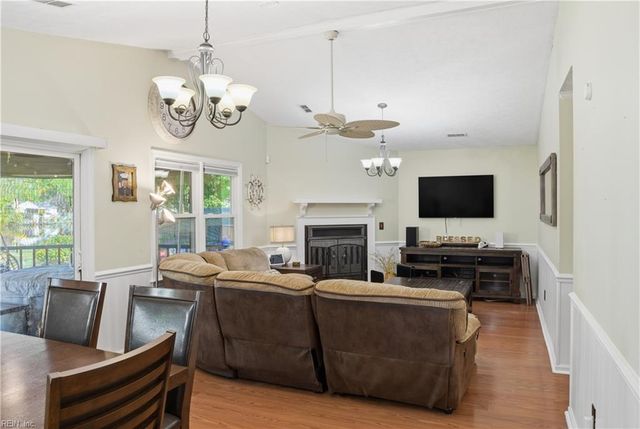 50 Sandy Lake DR, Hampton, VA 23666