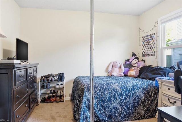 50 Sandy Lake DR, Hampton, VA 23666