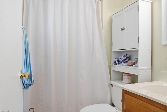 50 Sandy Lake DR, Hampton, VA 23666