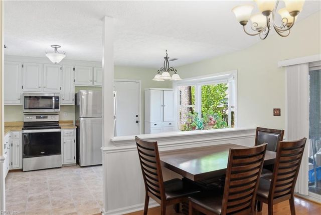 50 Sandy Lake DR, Hampton, VA 23666