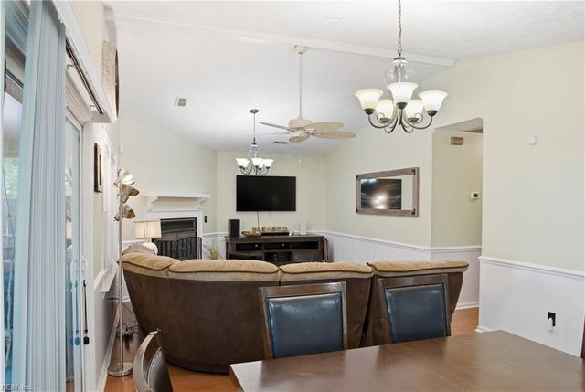 50 Sandy Lake DR, Hampton, VA 23666