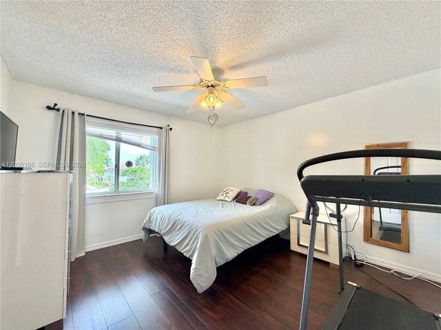 20807 NW 1st Street, Pembroke Pines, FL 33029