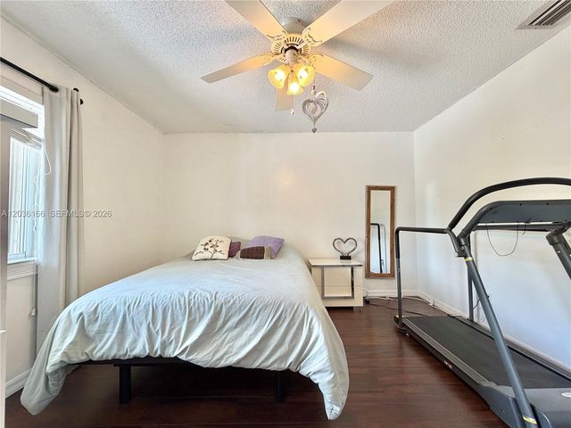 20807 NW 1st Street, Pembroke Pines, FL 33029