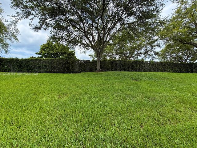 20807 NW 1st Street, Pembroke Pines, FL 33029